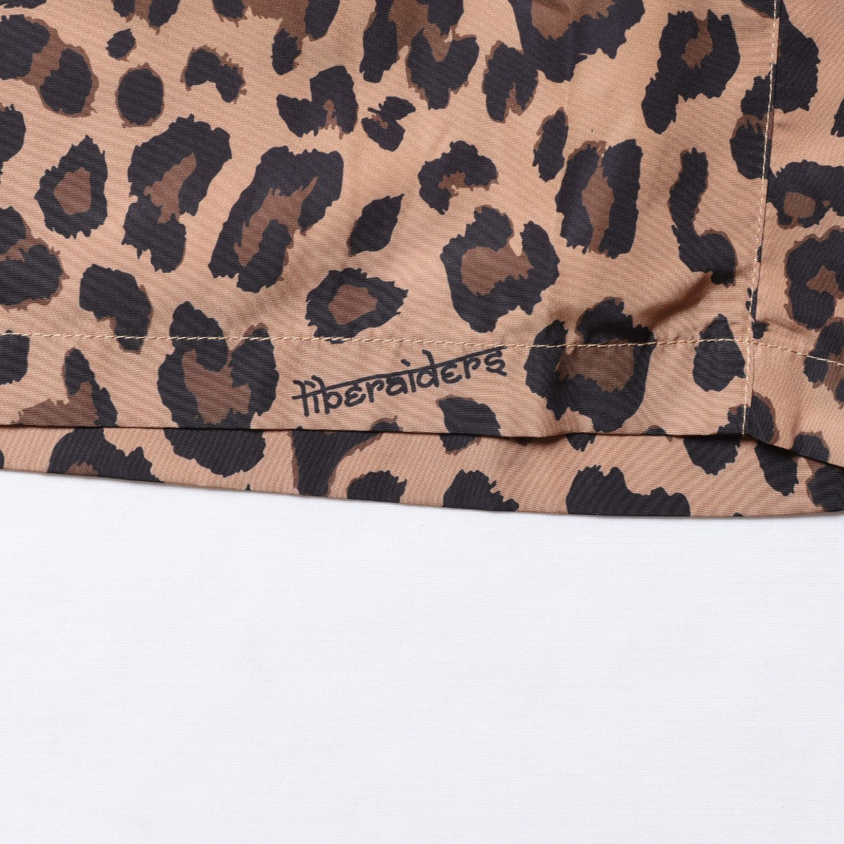 Liberaiders LEOPARD UTILITY SHORTS リベレイダース レオパード ユーティリティ ショーツ 738012513【メンズ ハーフパンツ ショートパンツ 総柄 撥水素材 アウトドア 販路限定 25FW】
