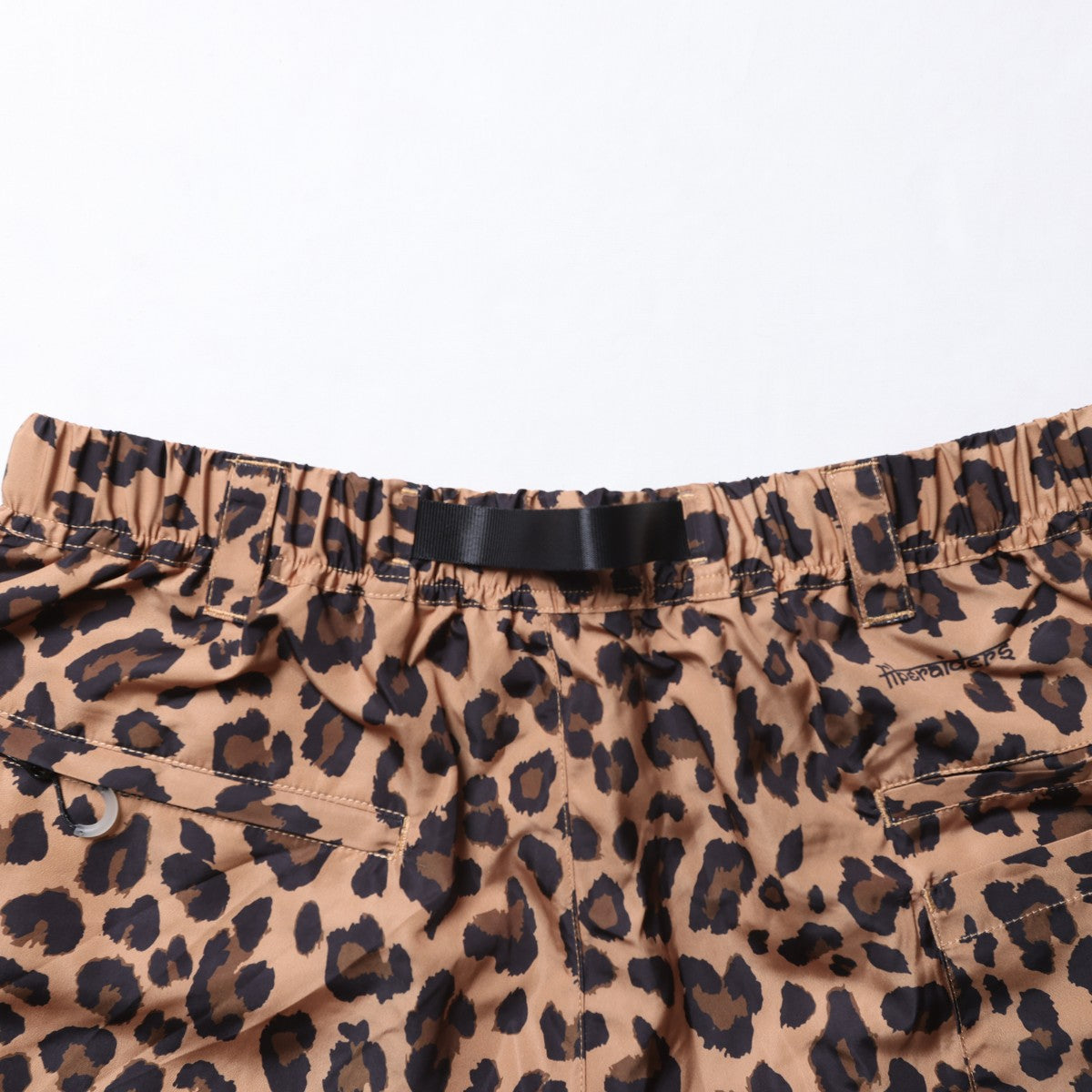 Liberaiders LEOPARD UTILITY SHORTS リベレイダース レオパード ユーティリティ ショーツ 738012513【メンズ ハーフパンツ ショートパンツ 総柄 撥水素材 アウトドア 販路限定 25FW】