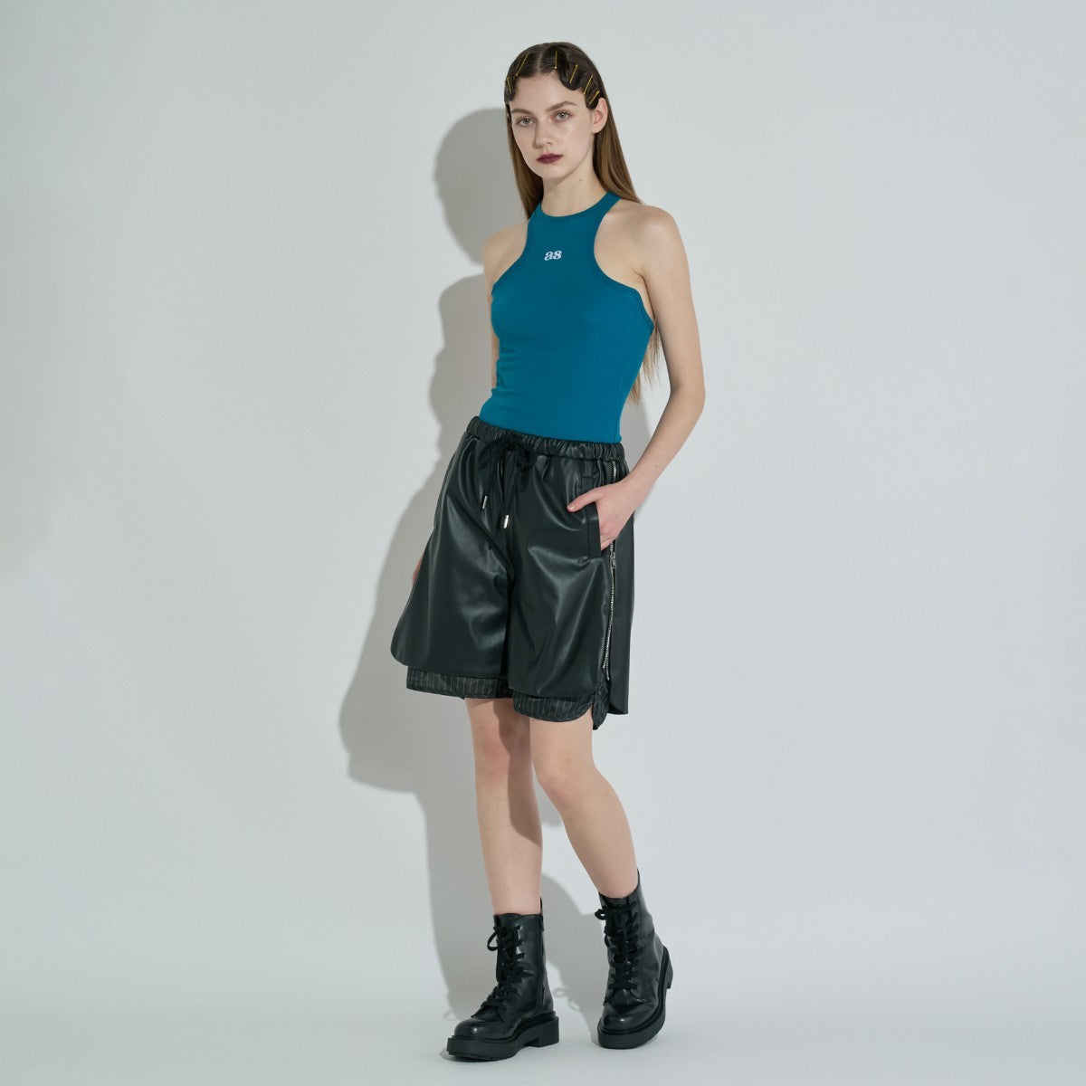 ANNA SUI NYC LEATHER HALF PANTS アナスイ エヌワイシー レザーハーフパンツ 15232280【レディース ハーフパンツ フェイクレザー ストライプ柄 ジップデザイン カジュアル モード 25FW】