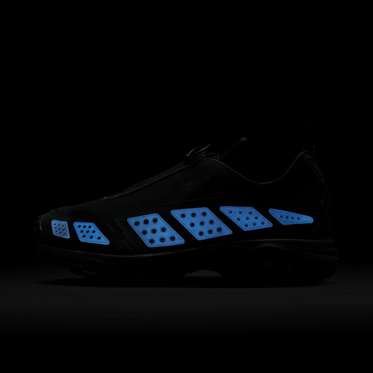 NIKE Air Max Sndr Gtx ナイキ ウィメンズ エア マックス SNDR GTX FZ4238-001【レディース 防水 クッション 反発性 快適性 機能性 耐久性 25FW】