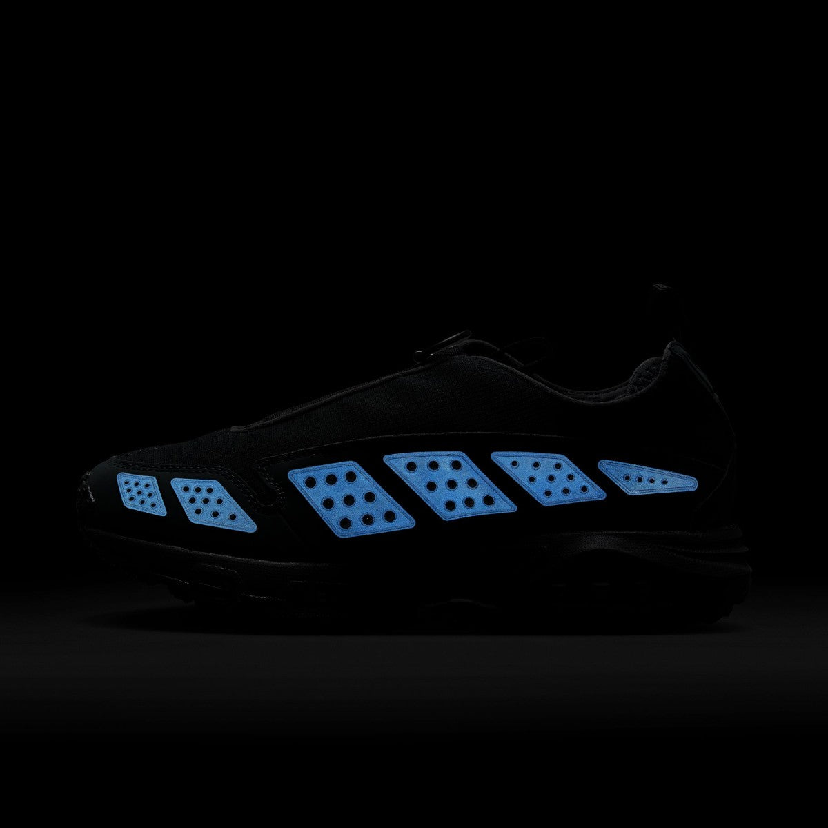 NIKE Air Max Sndr Gtx ナイキ ウィメンズ エア マックス SNDR GTX FZ4238-001【レディース 防水 クッション 反発性 快適性 機能性 耐久性 25FW】