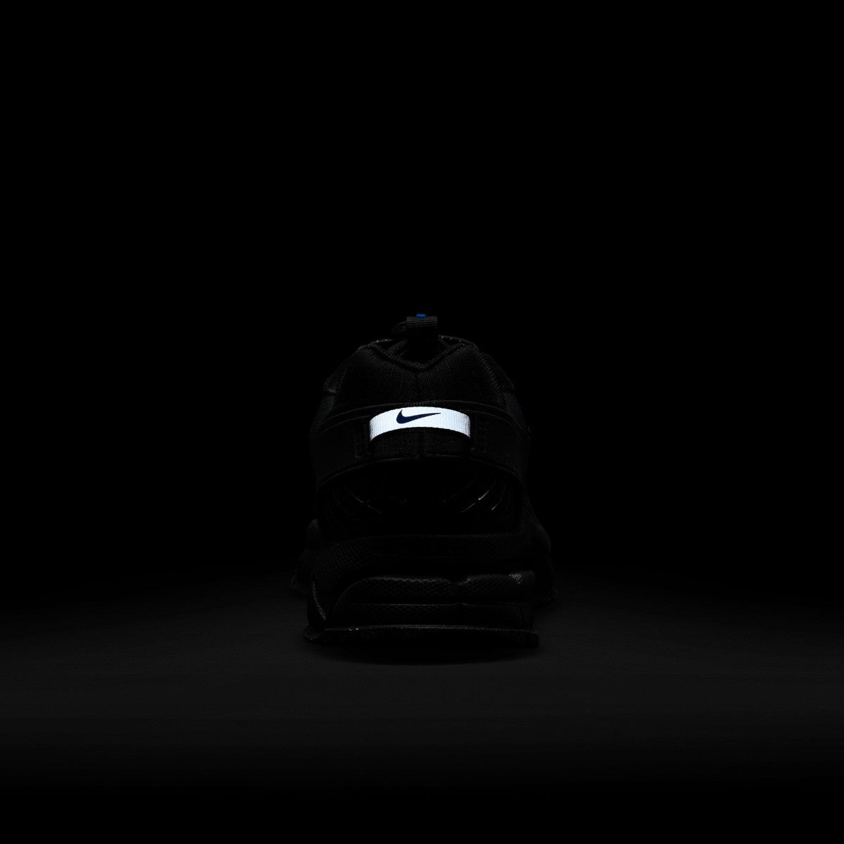 NIKE Zoom Vomero Roam ナイキ ウィメンズ ズーム ボメロ ローム HQ2181-004【レディース 撥水 クッション 耐久性 通気性 軽量性 防水 25FW】