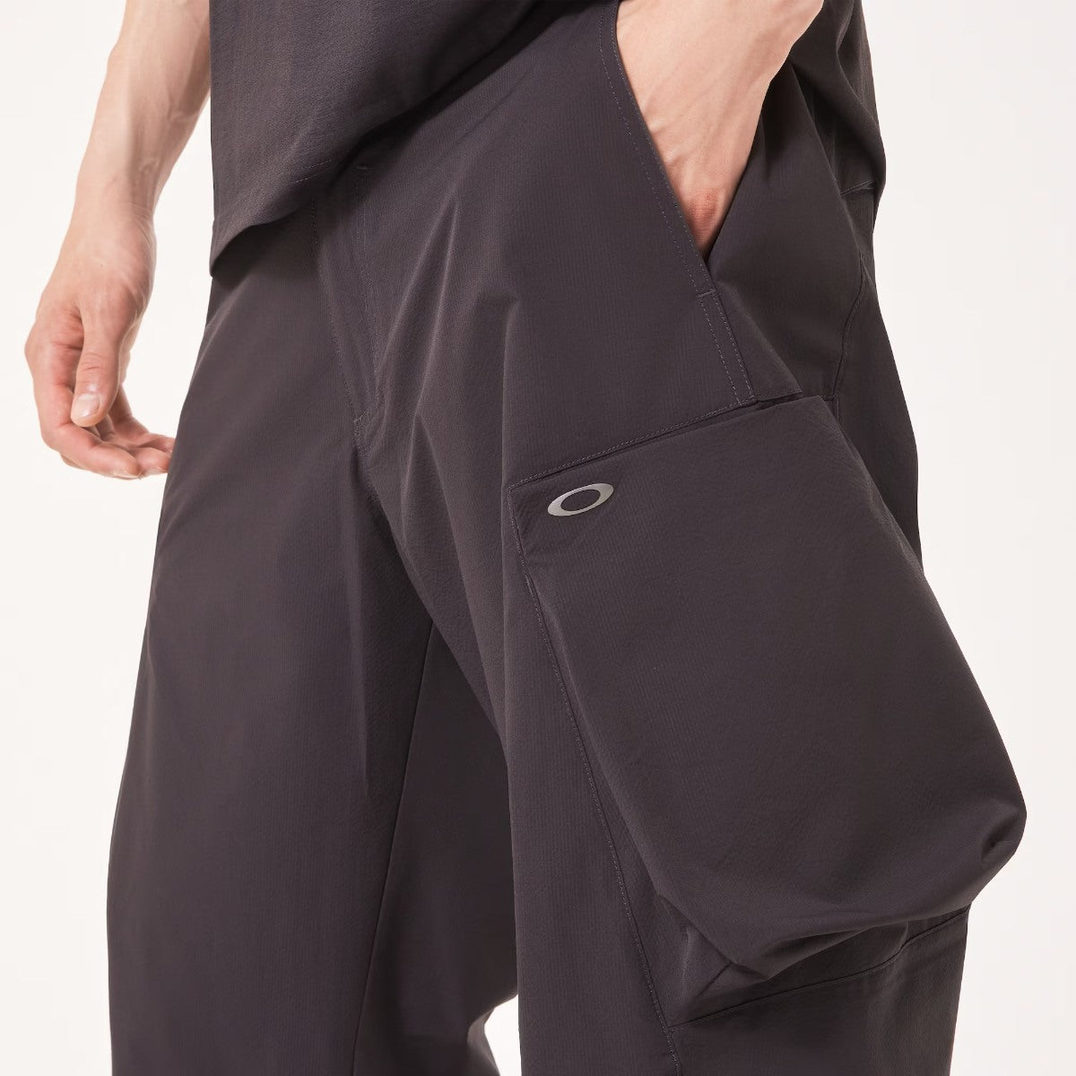 OAKLEY Fgl Tool Box Pants 5.7 オークリー FGL ツールボックス パンツ 5.7 FOA408137【メンズ カーゴパンツ 撥水 防風 耐久性 アウトドアパンツ 機能性ウェア 25FW】