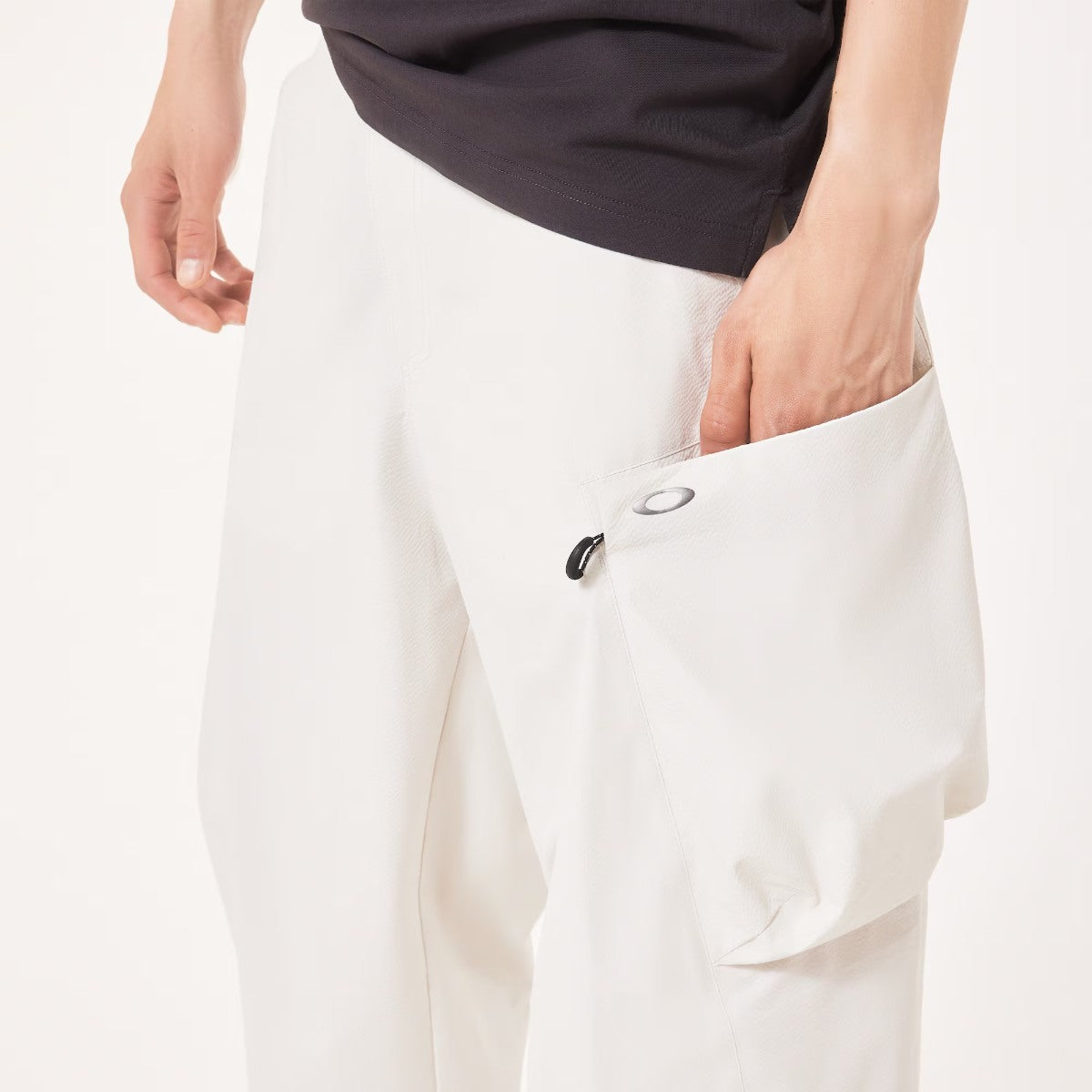 OAKLEY Fgl Tool Box Pants 5.7 オークリー FGL ツールボックス パンツ 5.7 FOA408137【メンズ カーゴパンツ 撥水 防風 耐久性 アウトドアパンツ 機能性ウェア 25FW】