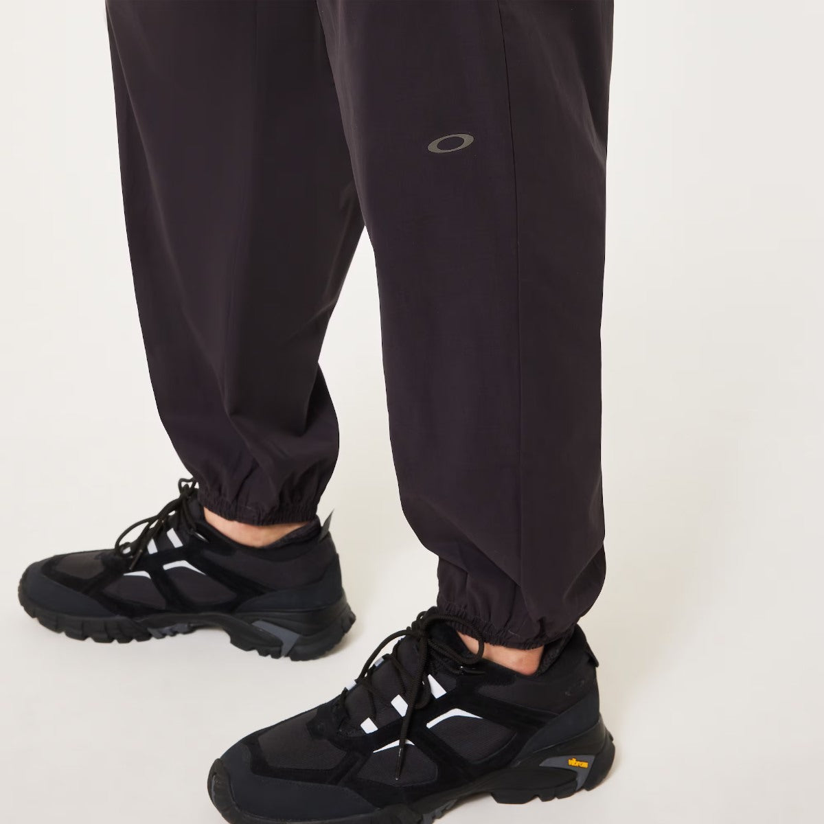 OAKLEY Fgl Divisional Pants 5.7 オークリー FGL ディビジョナル パンツ 5.7 FOA408138【メンズ ロングパンツ 撥水 防風 耐久性 アウトドア 機能性ウェア 25FW】