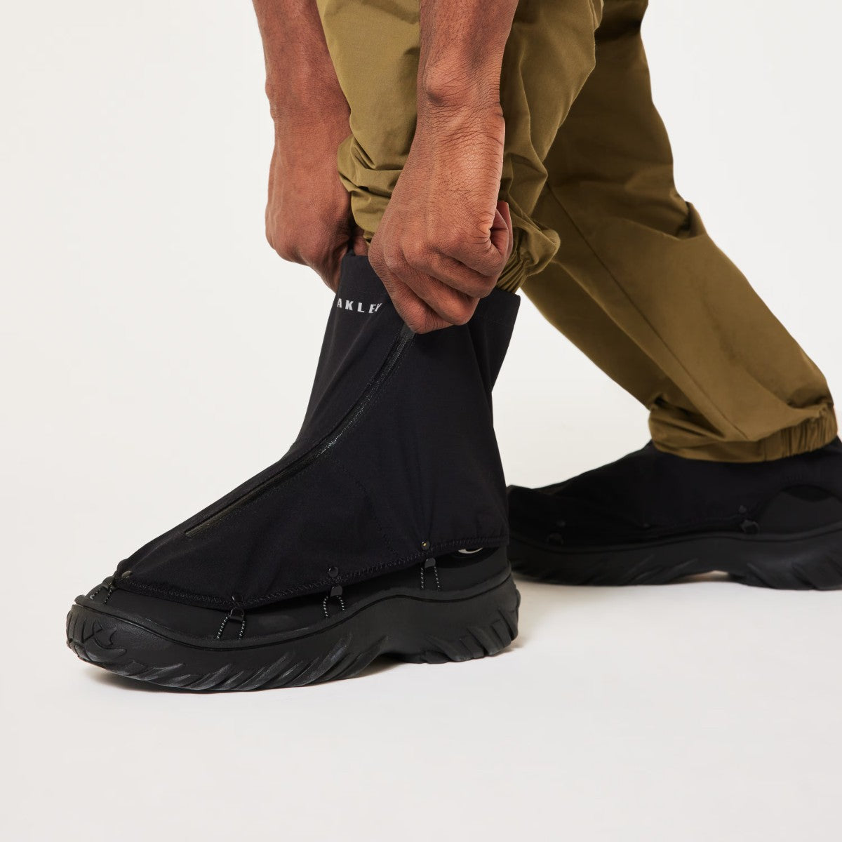 OAKLEY Meridian Low Ext オークリー メリディアン ロー Ext FOF100682-BLK【メンズ スニーカー 防水 ビブラム アウトドア 耐久性 25FW】