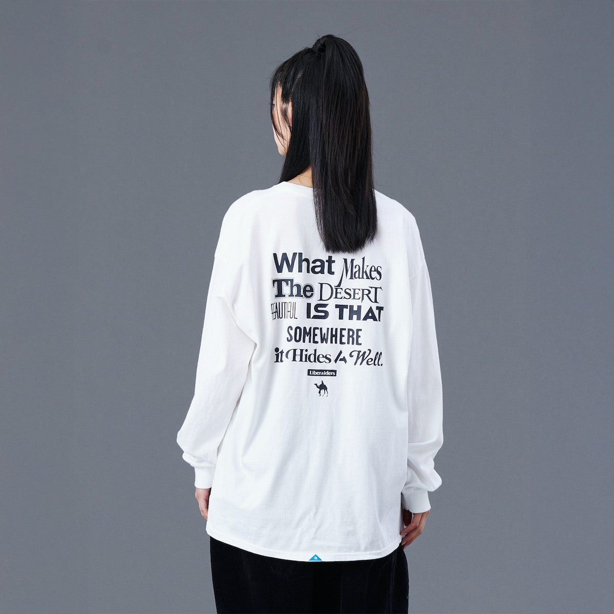Liberaiders MULTI FONT L/S TEE リベレイダース マルチ フォント ロングスリーブ ティー 77505【メンズ 長袖Tシャツ 起毛 天竺 ヴィンテージ風 バックプリント 25FW】