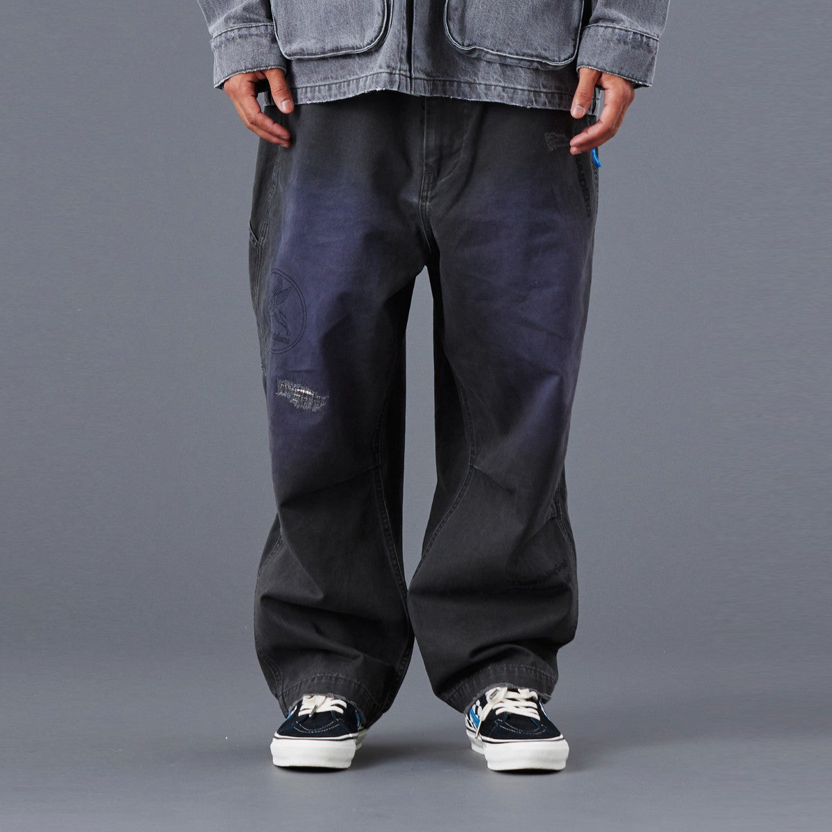 Liberaiders HANDWRITING PRINT CHINO SARROUEL PANTS リベレイダース ハンドライティング プリント チノ サルエルパンツ 77702【メンズ サルエル チノ パンツ ペインター ヴィンテージ 加工 25FW】