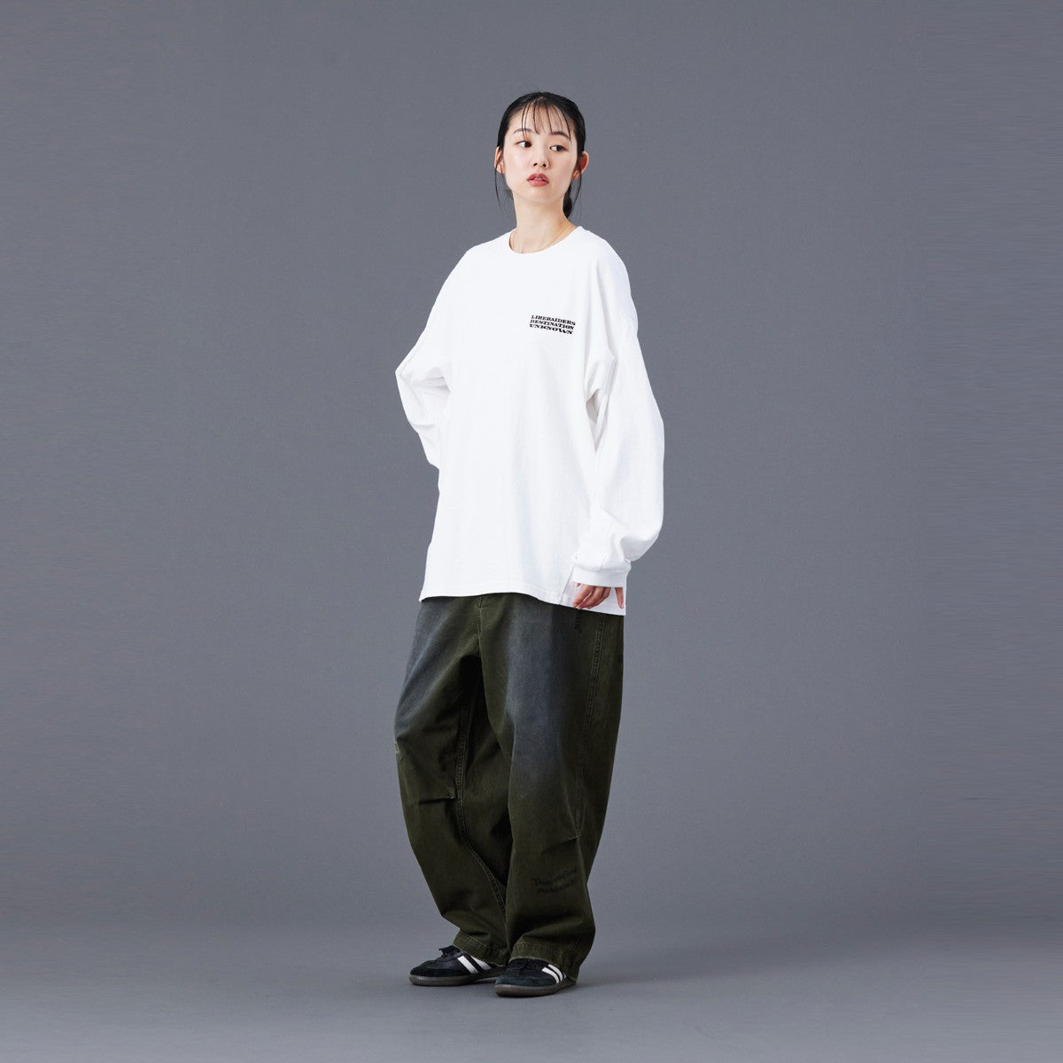 Liberaiders HANDWRITING PRINT CHINO SARROUEL PANTS リベレイダース ハンドライティング プリント チノ サルエルパンツ 77702【メンズ サルエル チノ パンツ ペインター ヴィンテージ 加工 25FW】