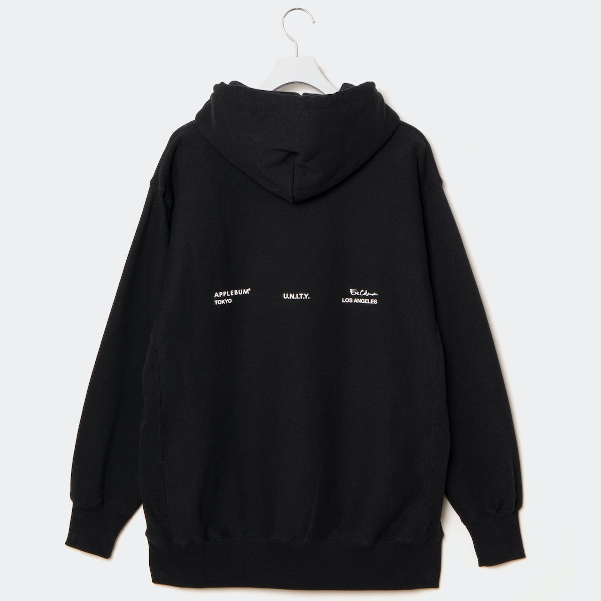 APPLEBUM “ERIC COLEMAN” SWEAT HOODIE-J アップルバム “エリック・コールマン” スウェット フーディ-J EC2510402【メンズ トップス フーディ パーカー フォトグラファー コラボ 25FW】