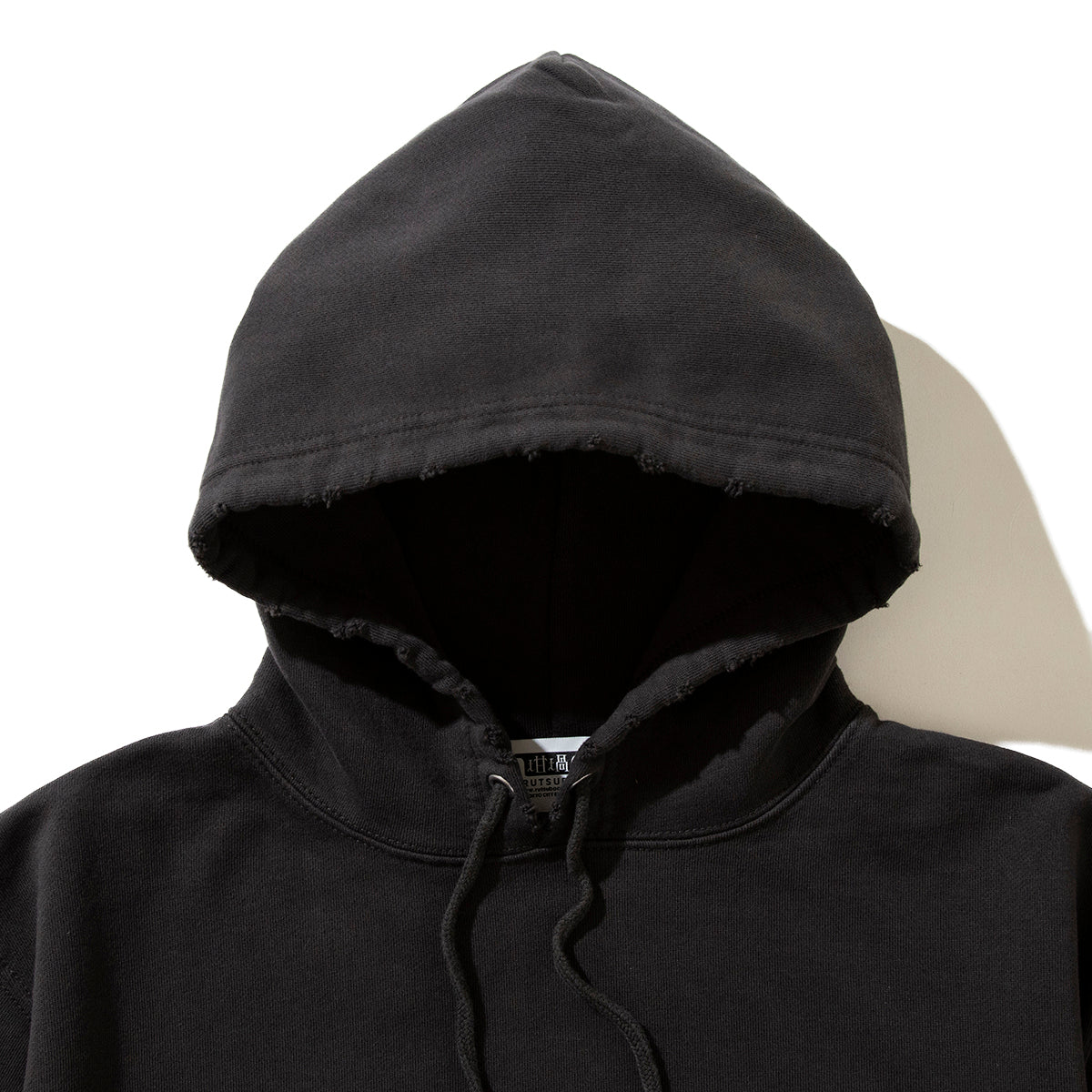 坩堝 さゐねえじ PULLOVER PARKA (RUTSUBO×YU SUDA) RUTSUBO さゐねえじ プルオーバー パーカー R25FA-SUDA-PF2【メンズ グラフィック パーカー バックプリント アーティスト コラボ 25FW】
