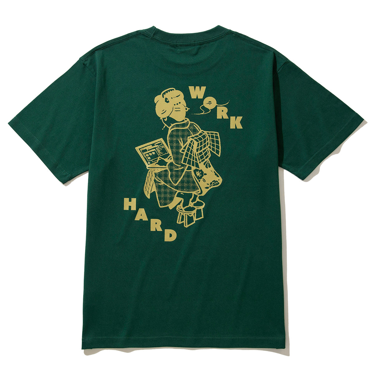 坩堝 WORKHARD/必殺仕事人 S/S T-SHIRTS (RUTSUBO×YU SUDA) RUTSUBO WORKHARD/必殺仕事人 ショートスリーブ Tシャツ R25FA-SUDA-TS3【メンズ Tシャツ グラフィック メッセージ バックプリント アーティスト コラボ 25FW】
