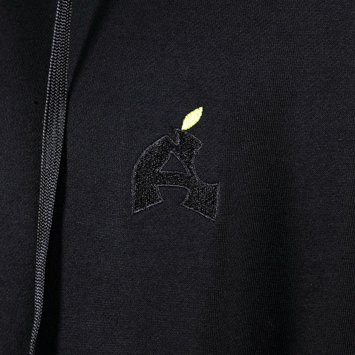 APPLEBUM “Black Apple” Sweat Parka アップルバム “ブラックアップル” スウェット パーカ 2520404【メンズ スウェット パーカ グラフィック バックプリント アート 25FW】