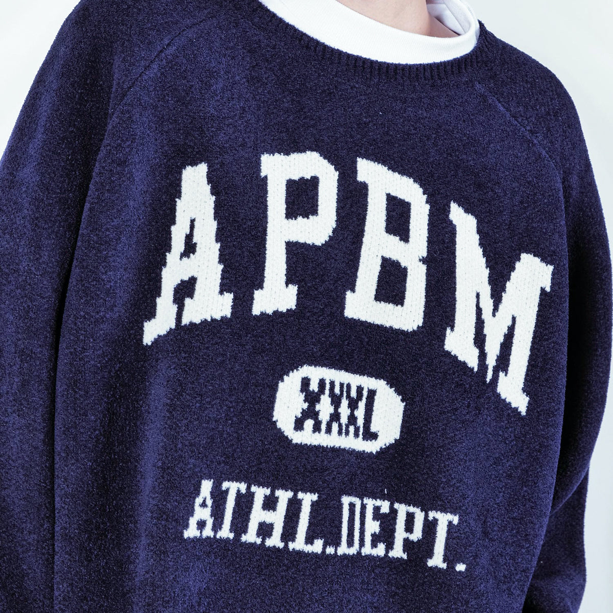 APPLEBUM “APBM” Mall Knit Sweater アップルバム “APBM” モール ニットセーター 2520503【メンズ ニット セーター カレッジロゴ ジャガード クラシック 25FW】