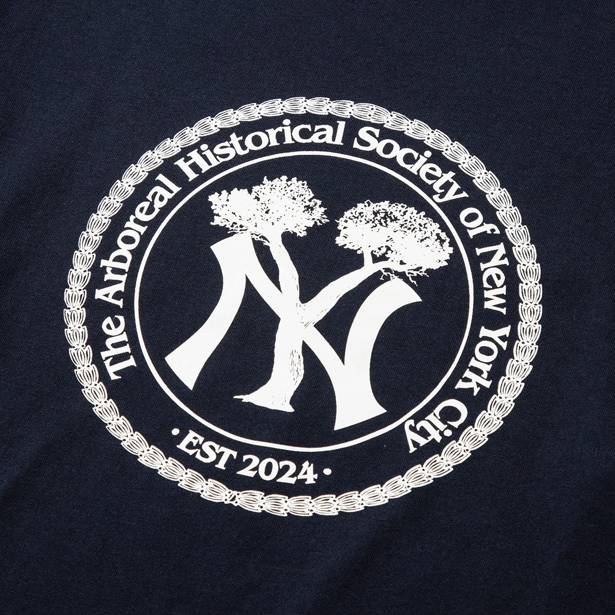 ORIGINAL ROSE NY WOOD LOGO LS TEE オリジナルローズ ニューヨーク ウッドロゴ ロングスリーブ Tシャツ OR25AT03【メンズ Tシャツ 長袖 カットソー グラフィックデザイン ボックスシルエット リラックスフィット 25FW】