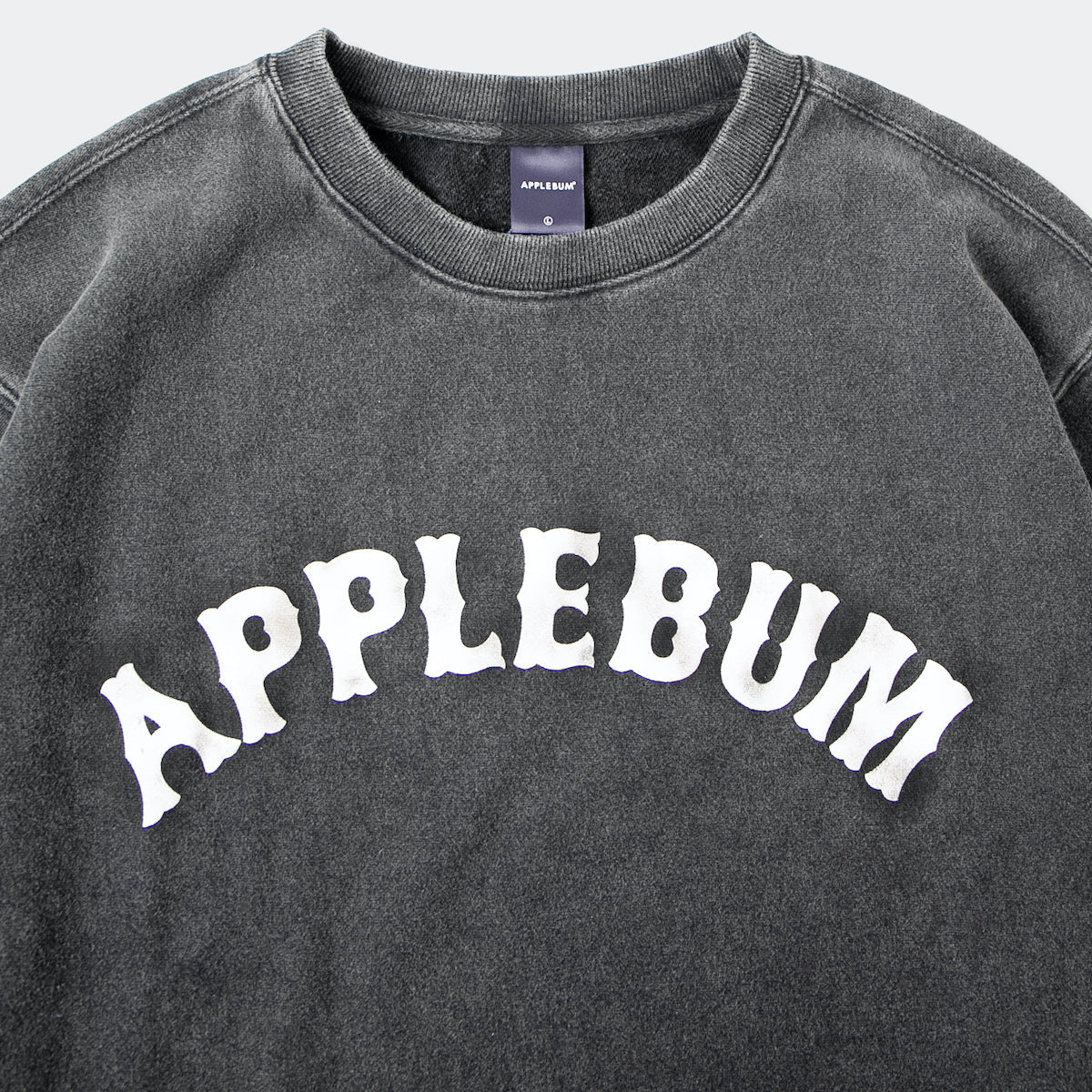 APPLEBUM “Old Baseball” Crew Sweat アップルバム “オールド ベースボール” クルースウェット 2520409【メンズ スウェット アーチロゴ ヴィンテージテイスト 裏パイル ワイドシルエット 25FW】