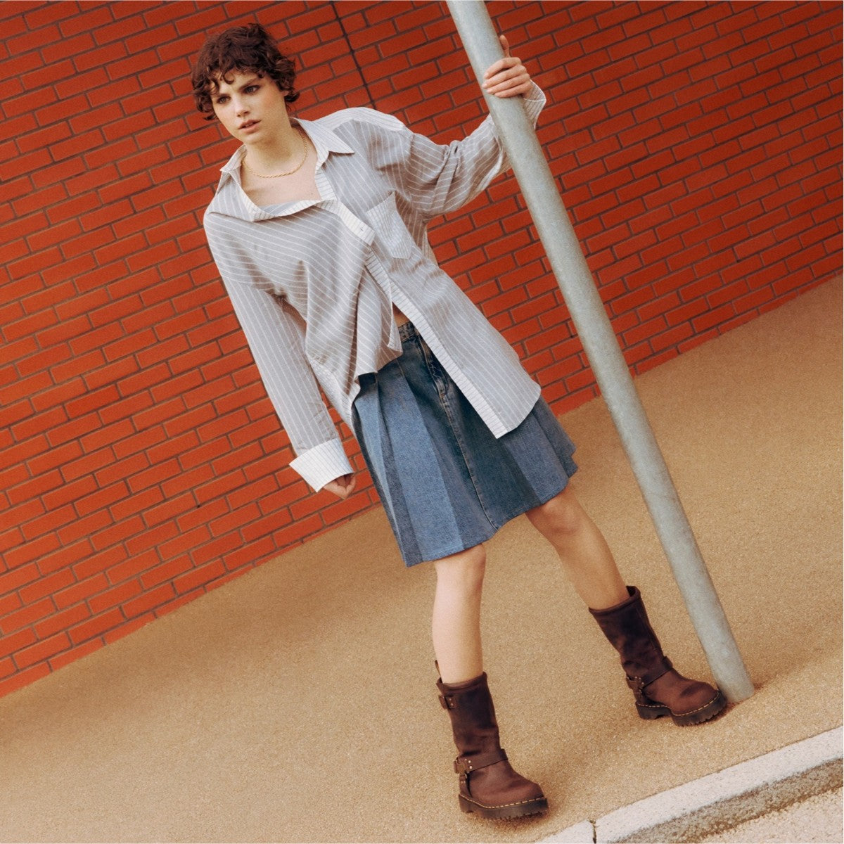 Dr. MARTENS ANISTONE HI RIGGER BOOTS ドクターマーチン アニストン HI リガー ブーツ DM-31901201-DBR【メンズ カジュアルブーツ バイカーブーツ ミドル丈 25FW】