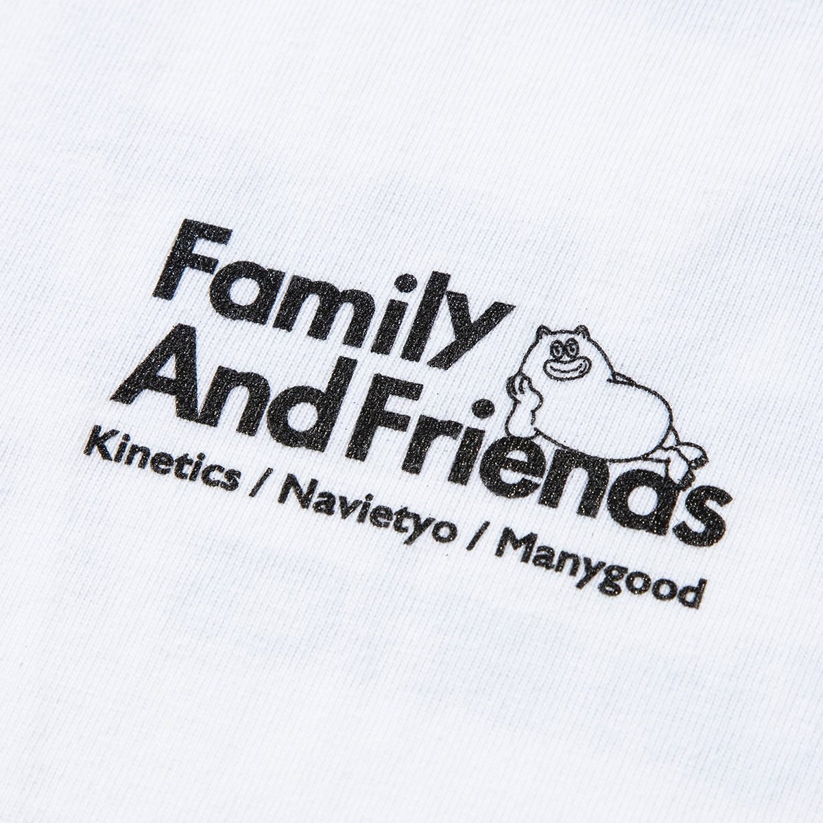 NAVIETOKYO Kinetics x NAVIETOKYO x MANY GOOD F&F s/s ネイビートーキョー ファミリー&フレンズ ショートスリーブ Tシャツ NVTK-MNGD-02【メンズ Tシャツ 半袖 ロゴ グラフィック コラボ 25FW】
