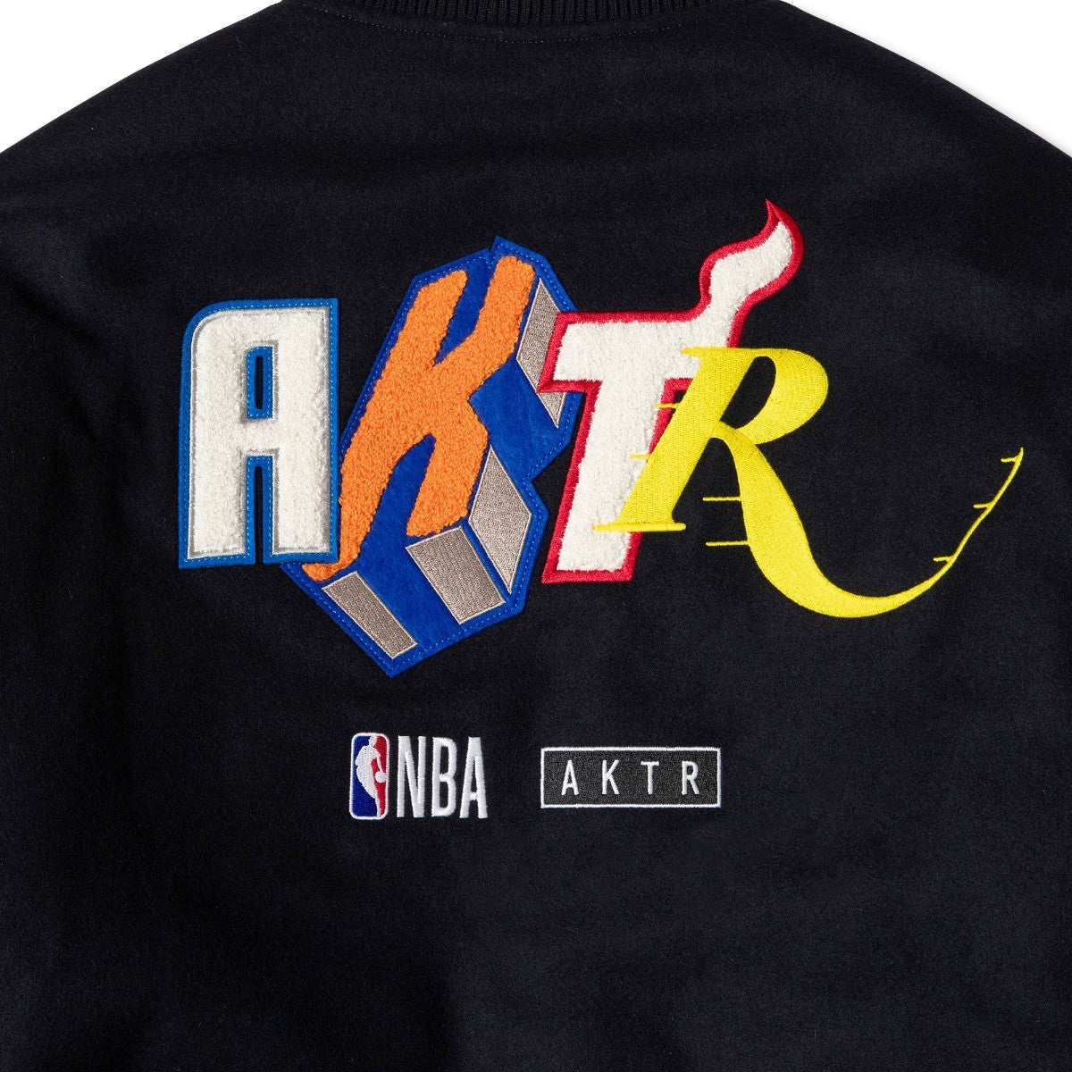 AKTR NBAxAKTR VARSITY JACKET アクター NBAxAKTR バーシティジャケット 225-055010【メンズ スタジャン ジャケット 牛革 メルトン 裏地 刺繍 25FW】