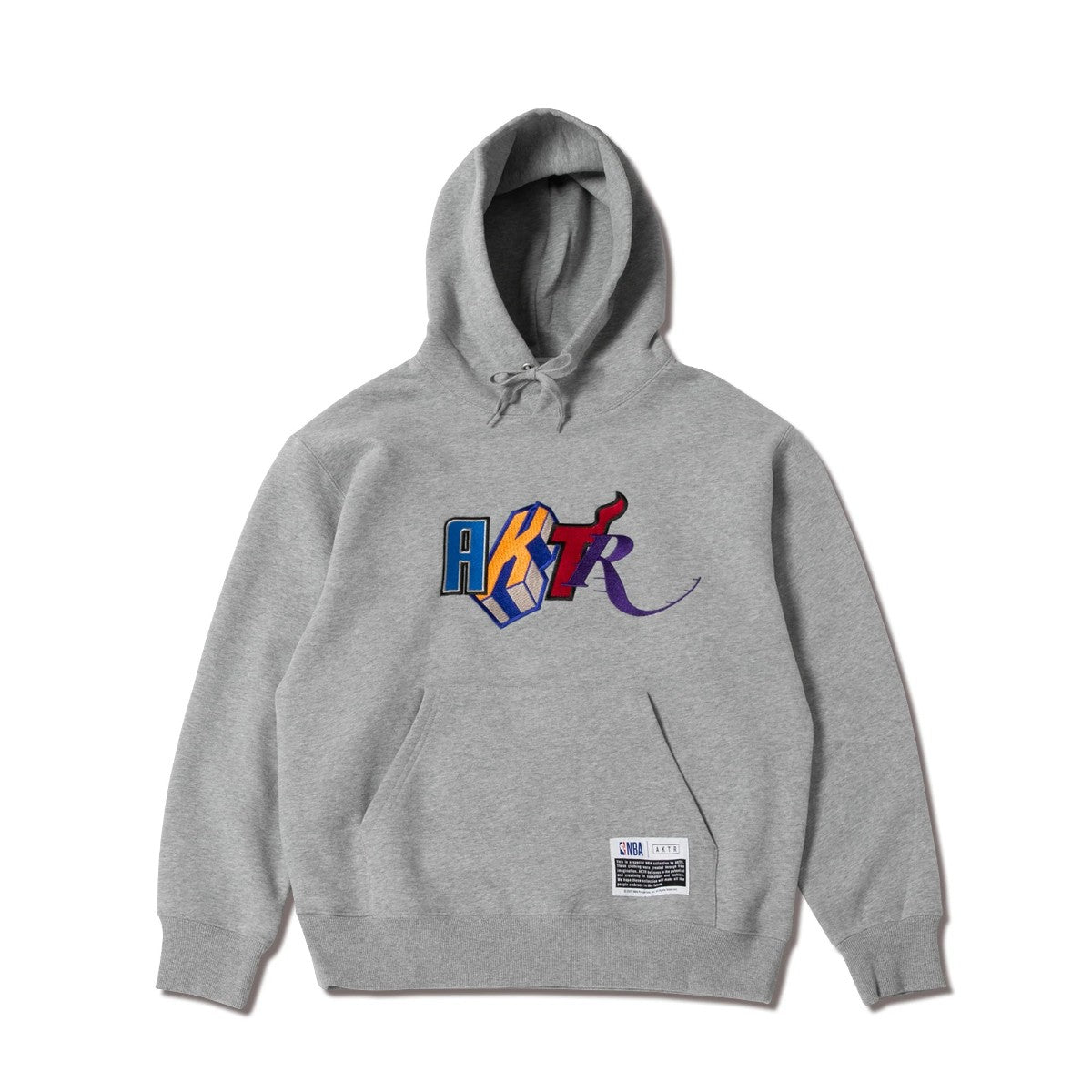 AKTR NBAxAKTR CUTUP LOGO SWEAT HOODIE アクター NBAxAKTR カットアップ ロゴ スウェット フーディー 225-058010【メンズ フーディー プルオーバー スウェット 裏起毛 刺繍 プリント 25FW】