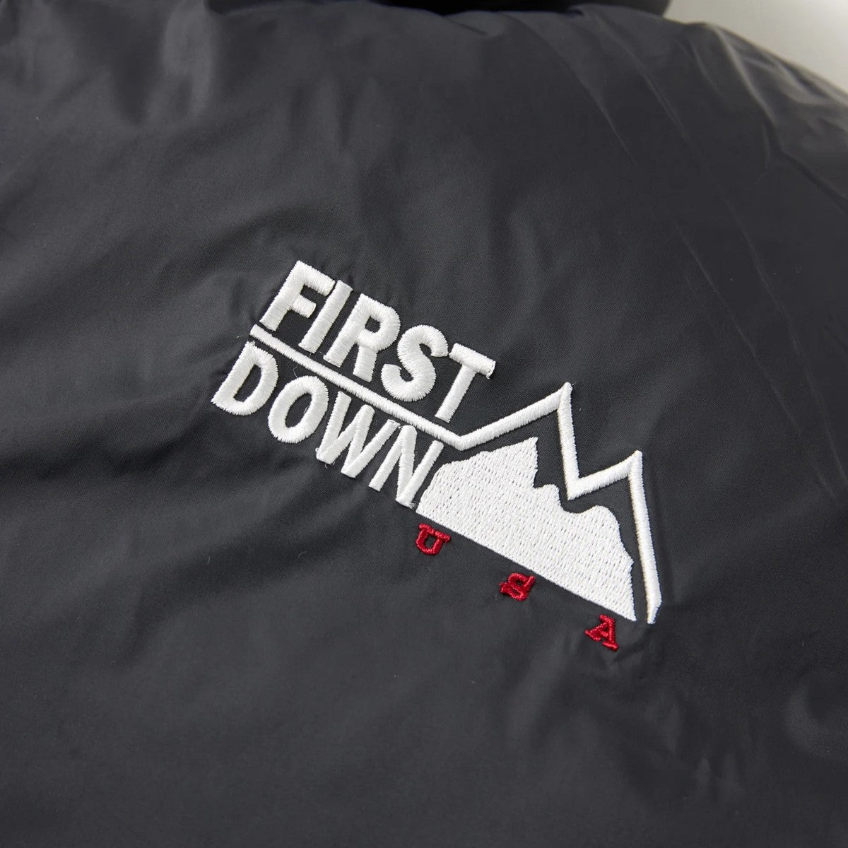 FIRST DOWN SHORT BUBBLE DOWN JKT ファーストダウン ショート バブルダウンジャケット F942006【レディース ショートダウン リバーシブル サテン 保温性 軽量 25FW】