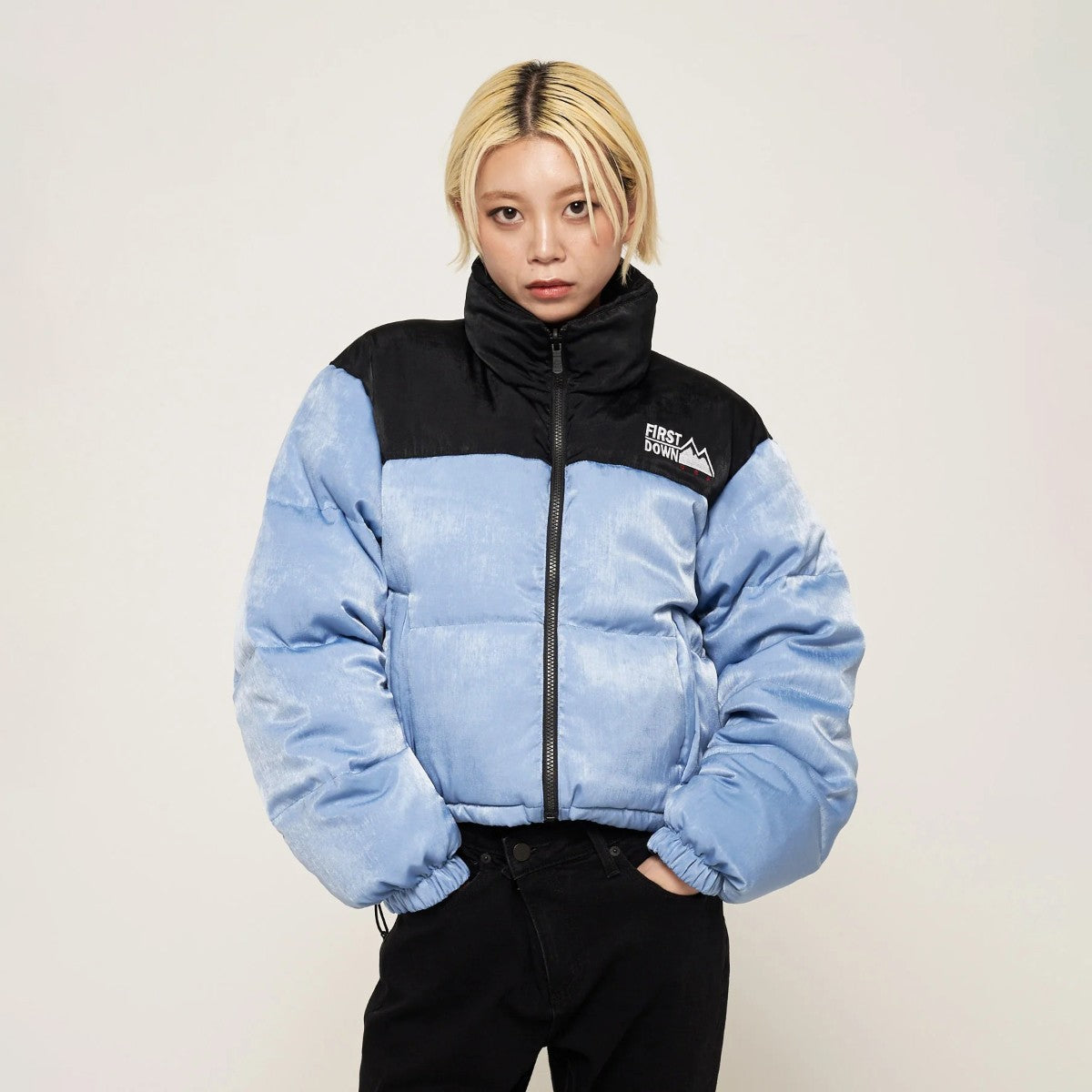FIRST DOWN SHORT BUBBLE DOWN JKT ファーストダウン ショート バブルダウンジャケット F942006【レディース ショートダウン リバーシブル サテン 保温性 軽量 25FW】