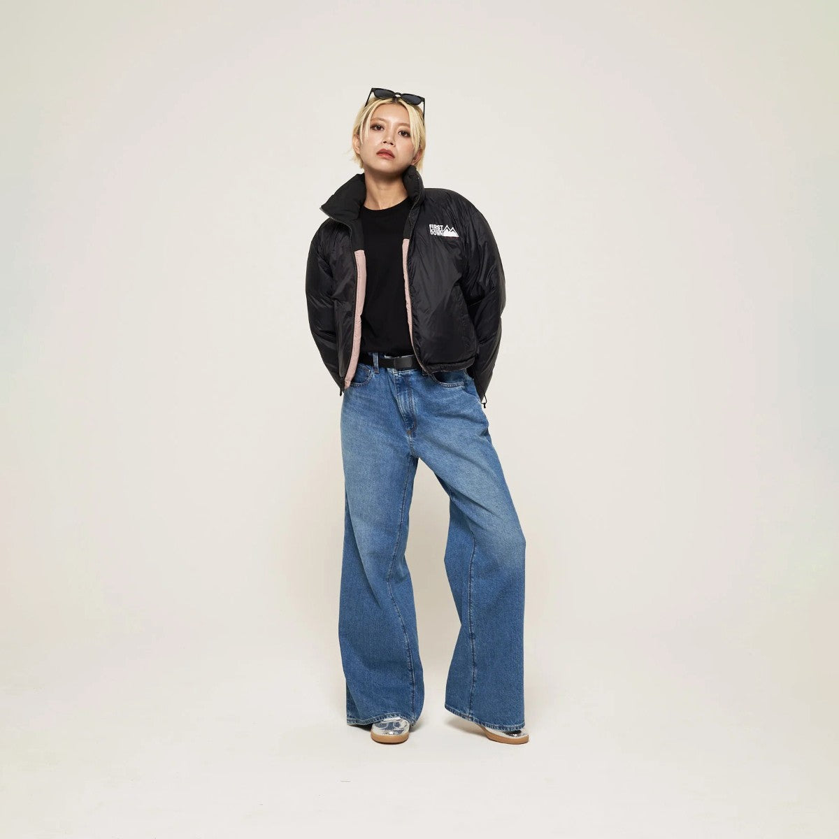 FIRST DOWN SHORT BUBBLE DOWN JKT MICROFT(R) ファーストダウン ショート バブルダウンジャケット マイクロフト F942030【レディース ショートダウン 撥水 防風 保温性 25FW】