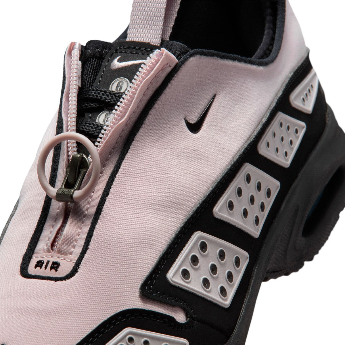 NIKE Air Max SNDR ナイキ ウィメンズ エア マックス SNDR FZ2068-003【レディース クッショニング 衝撃吸収 快適な履き心地 ラバーアウトソール 26SS】