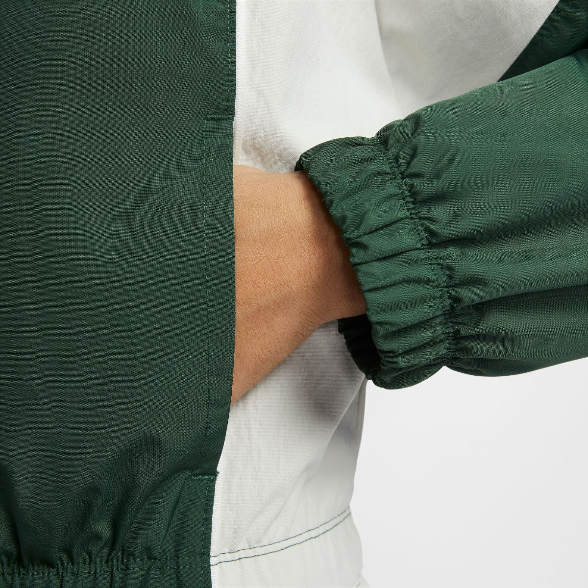 NIKE Women's NSW Shrunken Track Jacket ナイキ ウィメンズ NSW シュランクン トラックジャケット IF0217【レディース トラックジャケット クロップド丈 軽量アウター 撥水素材 メッシュ 26SS】