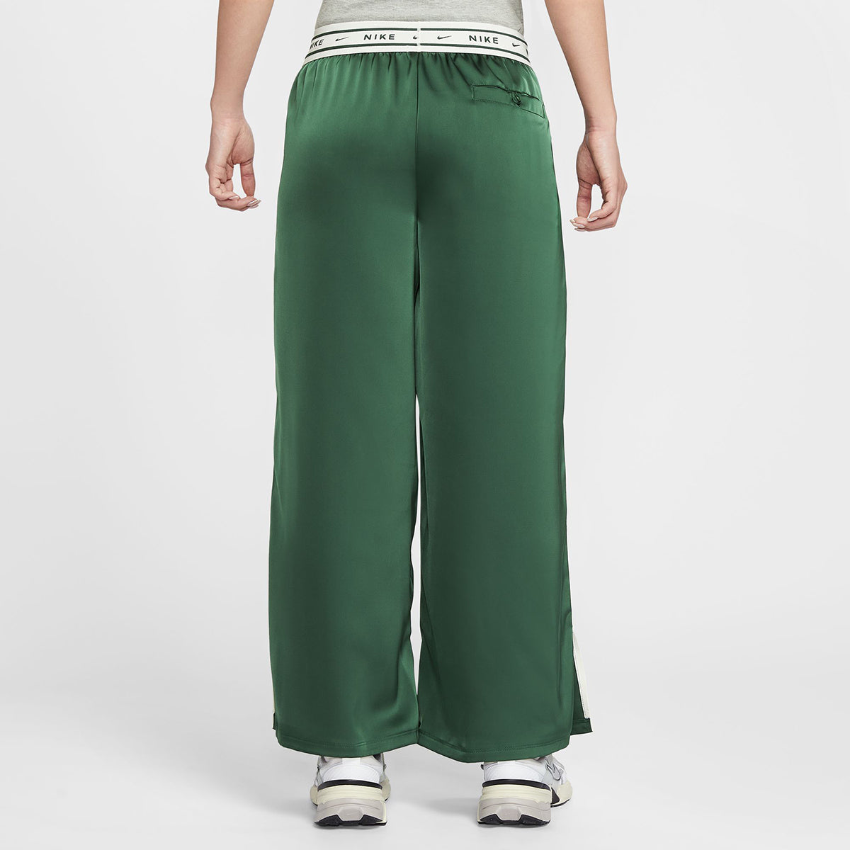 NIKE Women's Loose Mid-Rise Satin Pants ナイキ ウィメンズ ルーズ ミッドライズ サテンパンツ IH1327【レディース ワイドパンツ サテン素材 リラックスフィット ポケット 26SS】