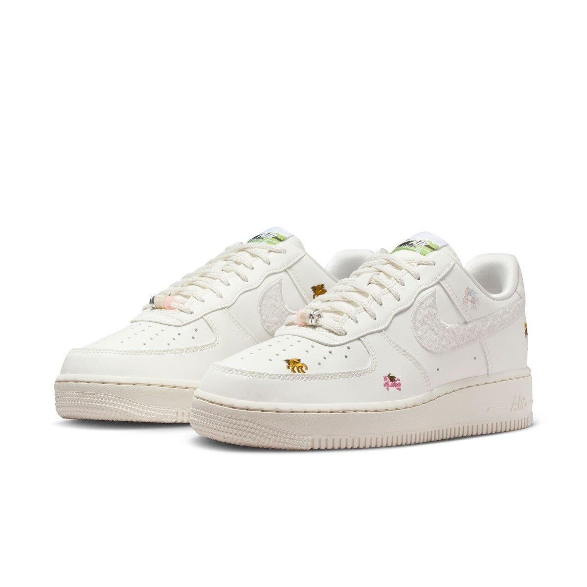 NIKE Women's Air Force 1 '07 ナイキ ウィメンズ エア フォース 1 ’07 IQ1143-100【レディース スニーカー クラシックデザイン クッション性 通気性 耐久性 26SS】