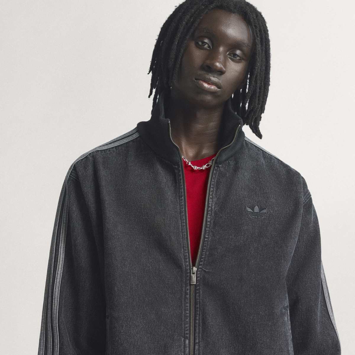 adidas originals Adicolor Denim Firebird Track Top アディダスオリジナルス アディカラー デニム フファイヤーバード トラックトップ KD1516【メンズ デニム トラックトップ ルーズフィット フルジップ 機能性 26SS】