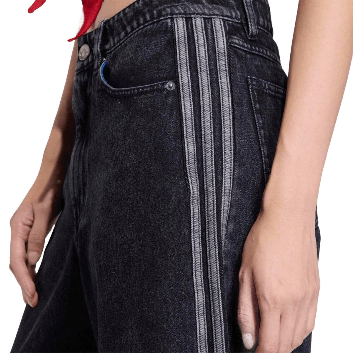adidas originals Firebird Jorts Denim アディダスオリジナルス ファイアバード ジョーツ デニム KD2916【レディース オーバーサイズ ストリート ジーンズショーツ リラックススタイル 耐久性 26SS】