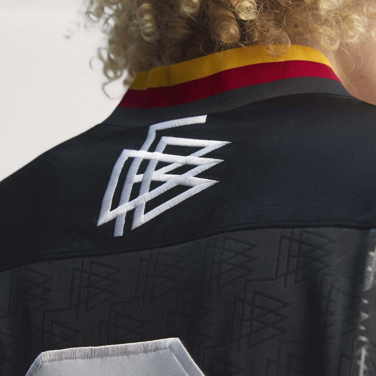 adidas originals BRING BACK REMIX GERMANY JERSEY アディダスオリジナルス ブリングバック リミックス ドイツ ジャージ KD5980【メンズ オーバーサイズ ストリート カジュアル リラックスフィット モダン 26SS】