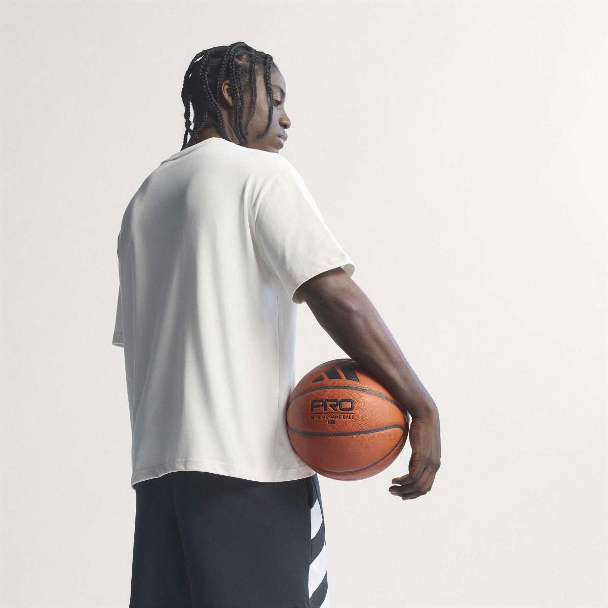 ADIDAS ANTHONY EDWARDS ARCHIVE SHORT-SLEEVE TEE アディダス アンソニー・エドワーズ アーカイブ 半袖Tシャツ KF8970【メンズ クルーネック ルーズフィット カジュアル デイリーユース ジャージー 26SS】