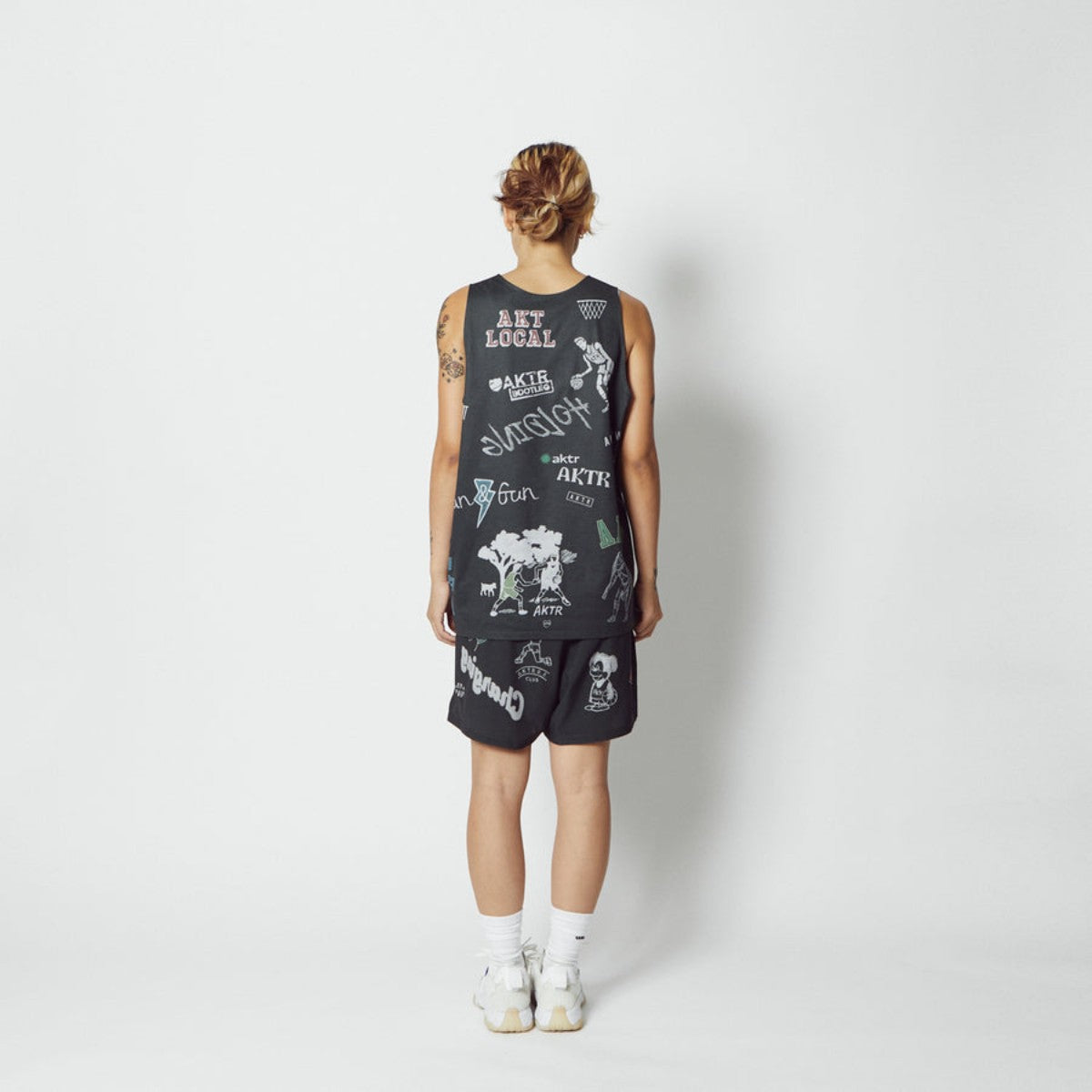 AKTR MEMORIAL TANK アクター メモリアルタンク 126-001001【メンズ バスケットボール タンクトップ スポーツウェア 吸湿速乾 トレーニングウェア 26SS】