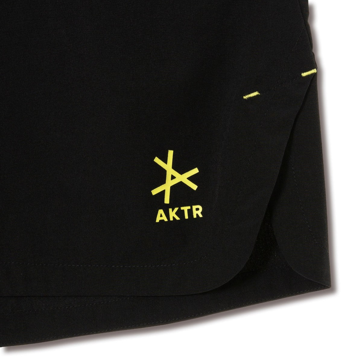 AKTR ALLWAYS TRI-LINE 6.5-INCH SHORTS アクター オールウェイズ トライライン 6.5インチ ショーツ 126-033002【メンズ スポーツショーツ バスケットボールショーツ トレーニングパンツ 短パン 26SS】