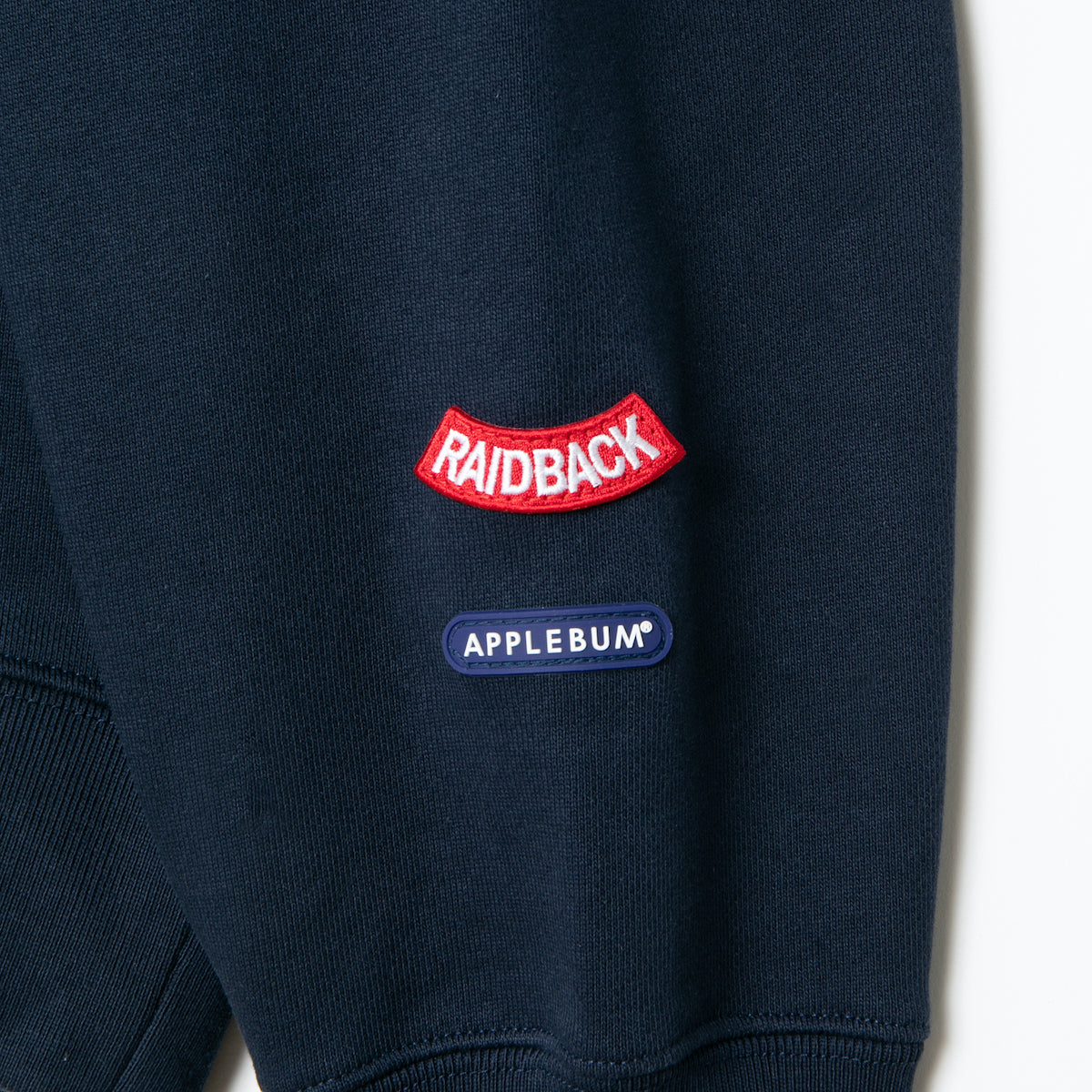 APPLEBUM “TOKYO UNDERGROUND UNIVERSITY” Crew アップルバム “トーキョーアンダーグラウンド ユニバーシティ” クルー GT2520404【メンズ スウェット ヘビーウェイト カレッジロゴ コラボ 販路限定 25FW】