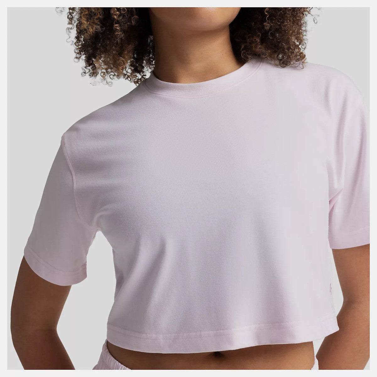 New Balance Klutch X NB Cropped Versatile T-Shirt ニューバランス Klutch X NBクロップドバーサタイルTシャツ WT61W8X【レディース コットンジャージー素材 クロップド丈 26SS】