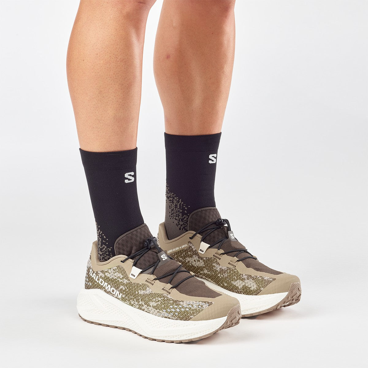 SALOMON AERO GLIDE 4 GRVL サロモン エアログライド 4 グラベル L49174600【メンズ ランニングシューズ 軽量シューズ クッション性 グリップ力 26SS】