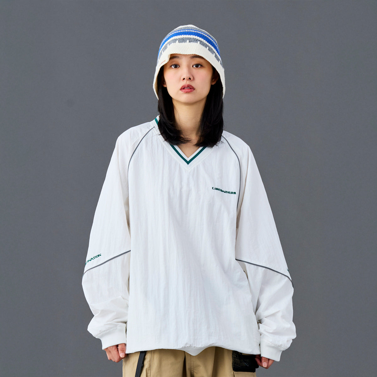 Liberaiders LR NYLON PULLOVER リベレイダース LR ナイロンプルオーバー 735012601【メンズ ナイロンプルオーバー Vネックトップス 軽量アウター 通気性ウェア メッシュ裏地 26SS】