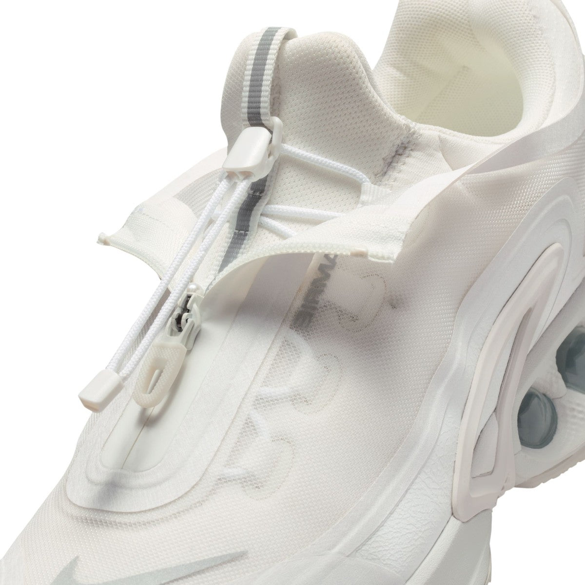 NIKE Air Max Dn Roam ナイキ エア マックス DN ローム IH2138-100【メンズ 撥水仕様 ダイナミッククッショニング 高トラクション ジップアップデザイン 26SS】