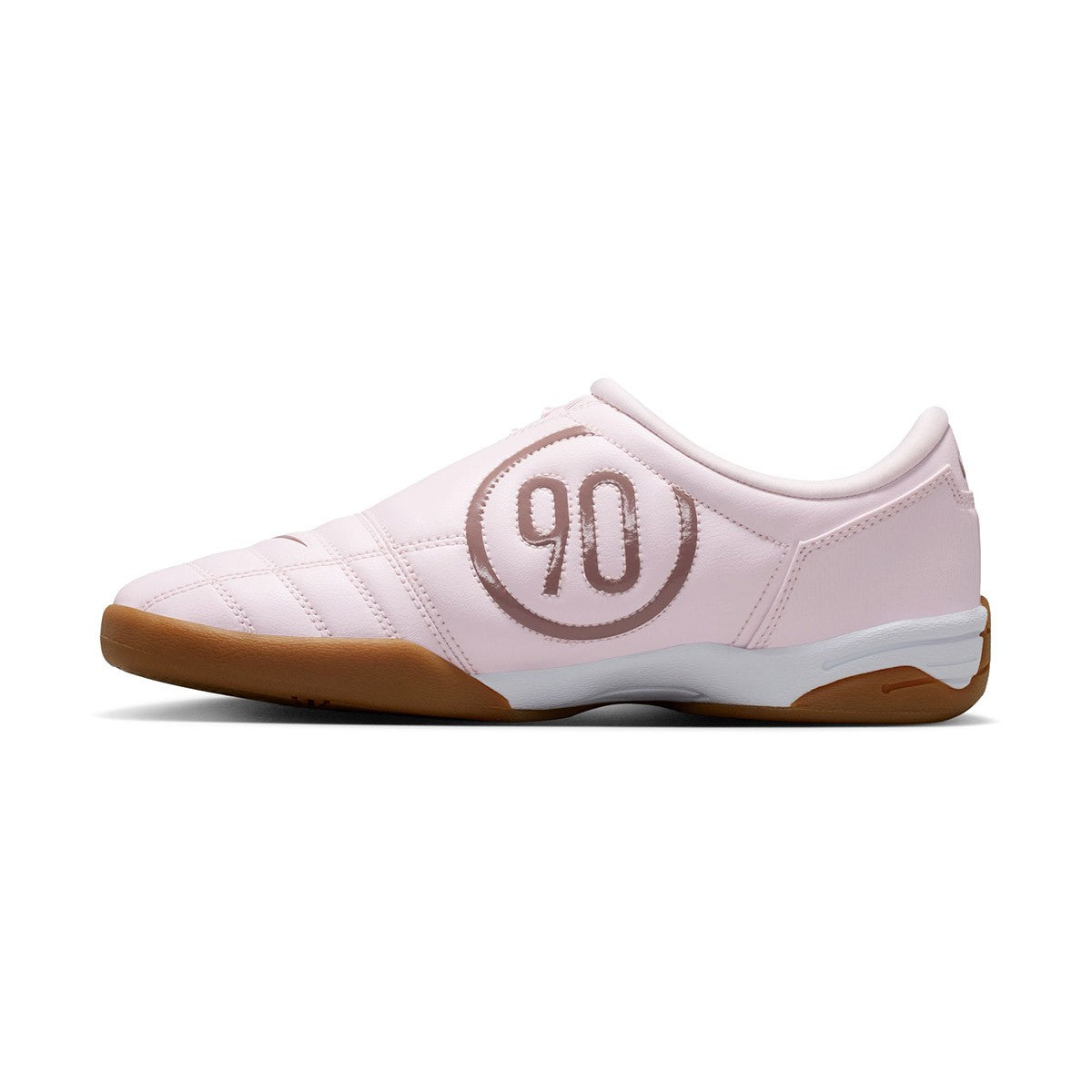 NIKE Total 90 ナイキ ウィメンズ トータル90 IO2387-602【レディース サッカースタイル Y2K 復刻モデル キルティングアッパー フラットソール 26SS】