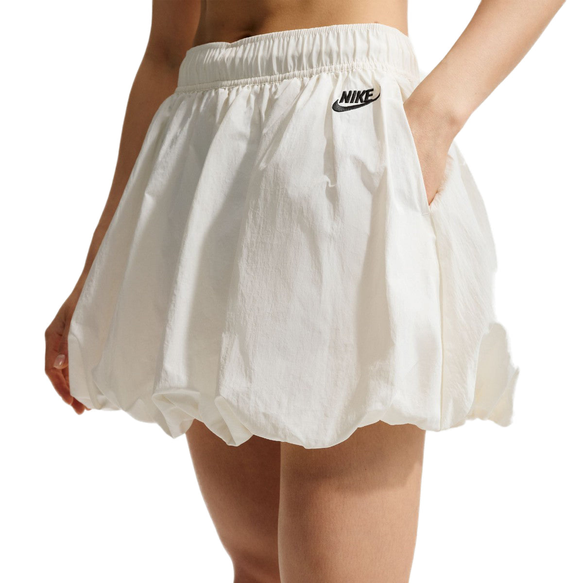 NIKE Wmns Loose bubble skirt ナイキ ウィメンズ ルーズ バブル スカート IQ0062【レディース バブルヘム ルーズシルエット タフタ素材 ストリートスタイル 26SS】