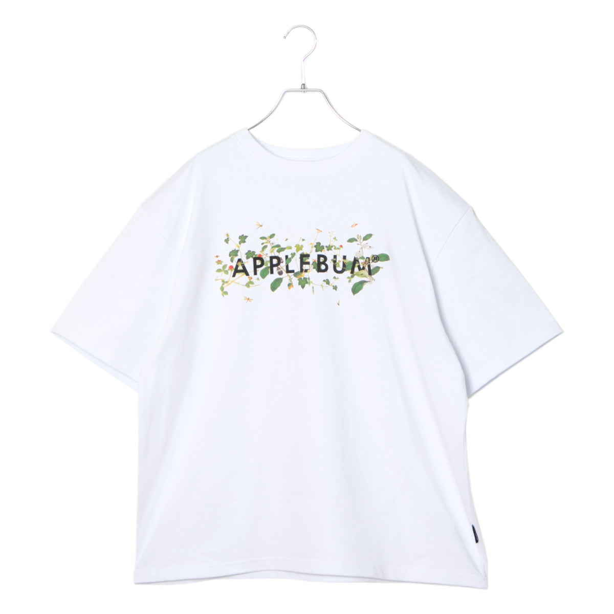 APPLEBUM “Leafed" Logo T-Shirt アップルバム “リーフド" ロゴ ティーシャツ 2611113【メンズ フォトTシャツ プリントTシャツ 半袖 カジュアルトップス 26SS】