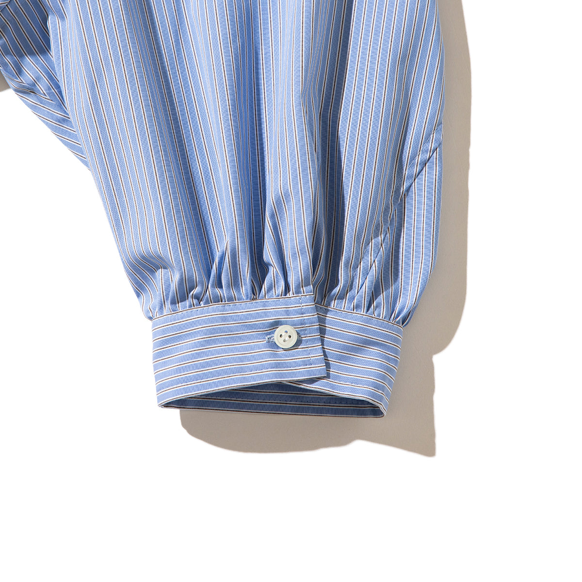 naokitomizuka Frilled design blouse ナオキトミヅカ フリルド デザイン ブラウス GRNTB019【レディース ストライプ フリル ブラウス 26SS】