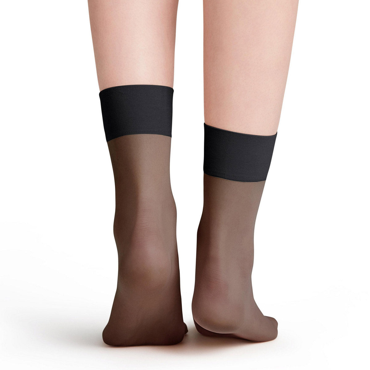 FALKE Pure Matt 20 DEN Women Ankle socks ファルケ ピュア マット 20デニール ウィメンズ アンクル ソックス 43123【レディース 20デニール シアーソックス 26SS】