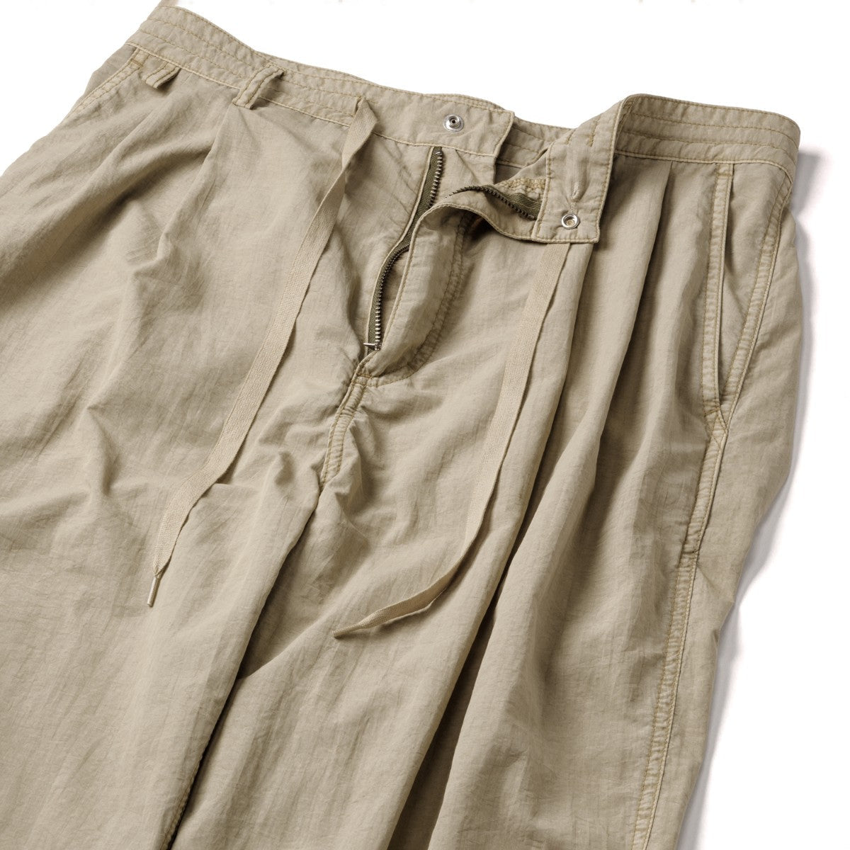 Sandinista Nylon 2Tuck Pants - Overdyed サンディニスタ ナイロン 2タック パンツ オーバーダイ 60426PS05-BT【メンズ ナイロンパンツ ドローコード 裾ゴム 26SS】