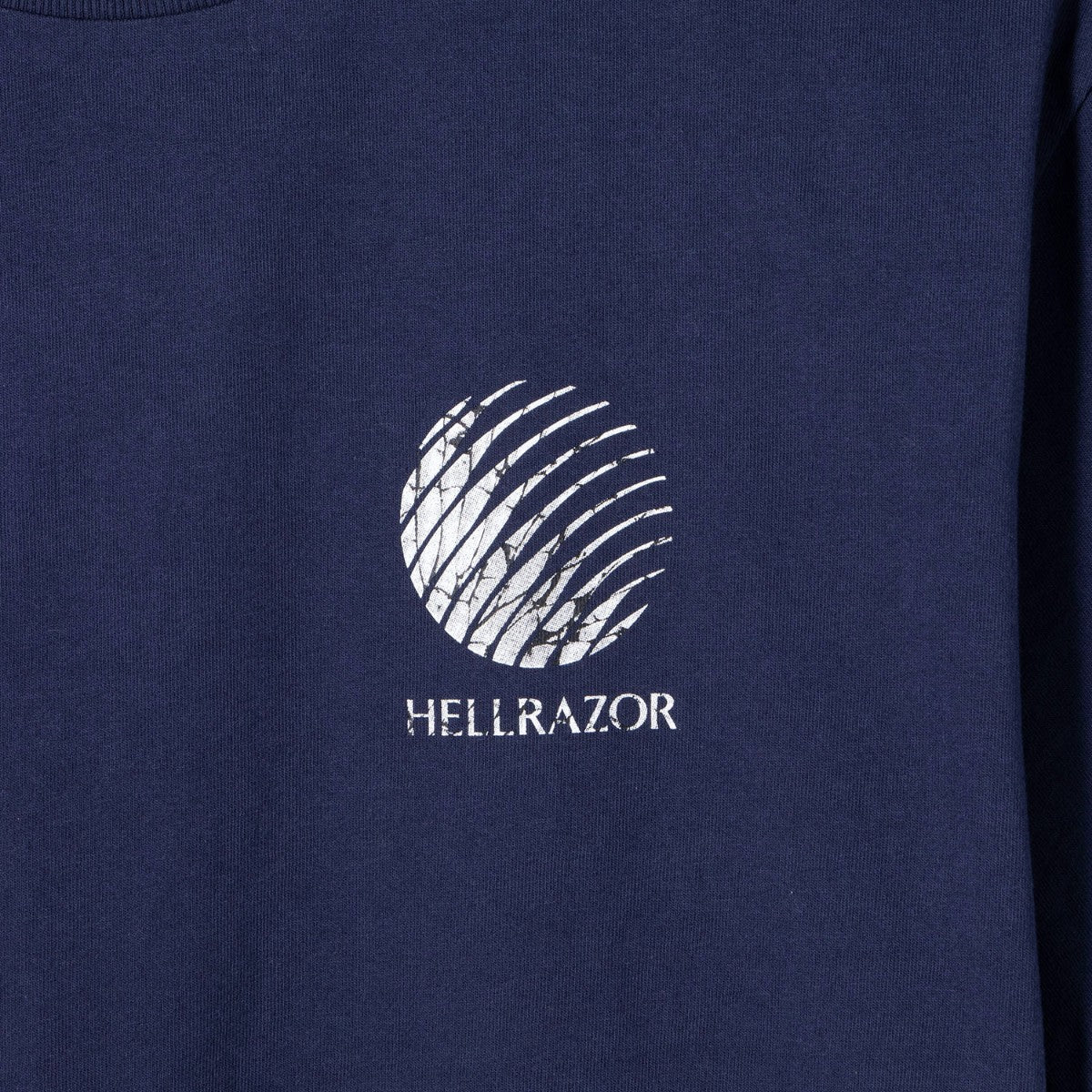 Hellrazor CRACKED CORE LOGO SHIRT ヘルレイザー クラッカード コア ロゴ シャツ 01126SS5303【メンズ ストリートファッション グラフィックTシャツ カジュアルウェア 26SS】