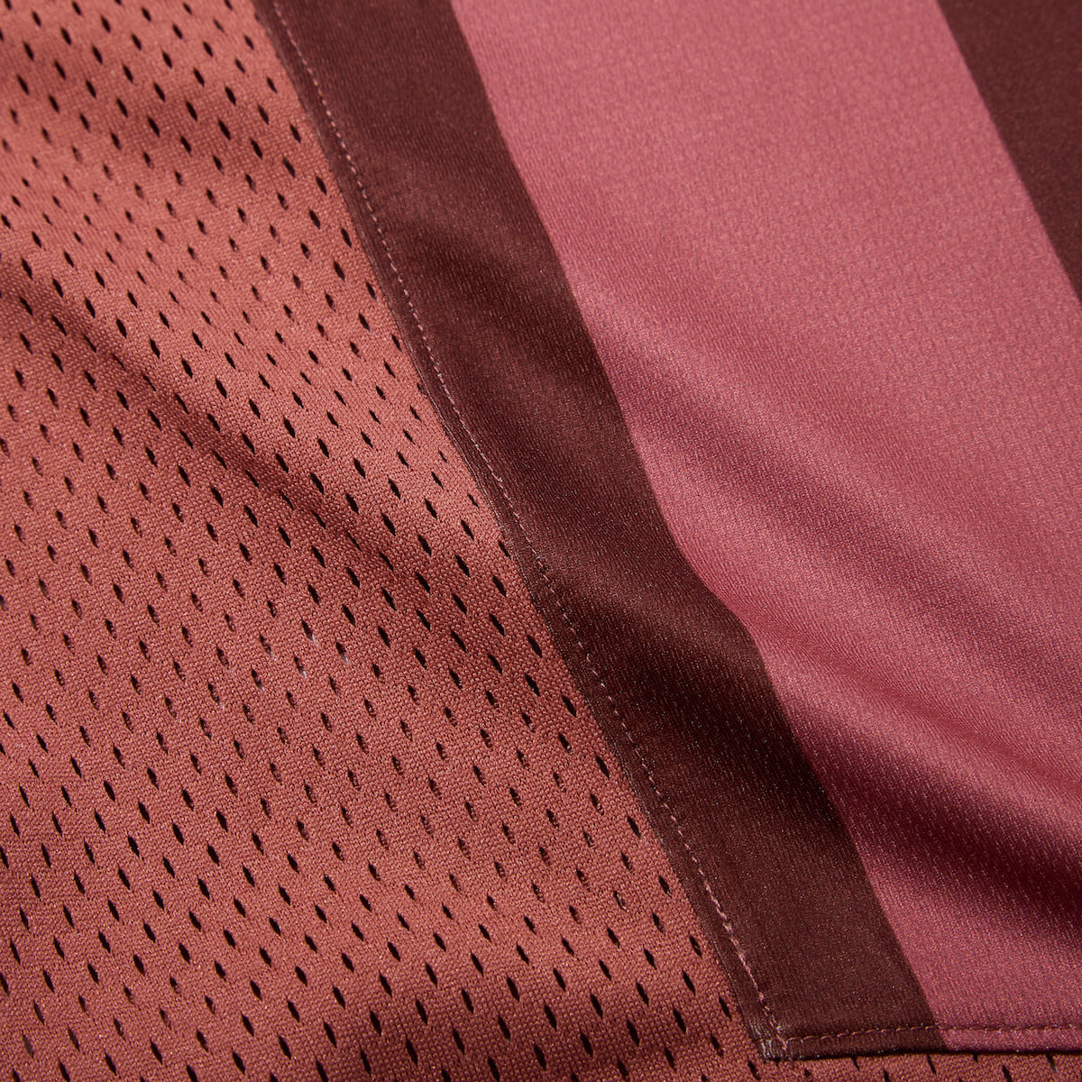 Diaspora skateboards Striped Training Top ディアスポラ スケートボード ストライプド トレーニング トップ DSP-26SS-CS06【メンズ 吸収速乾素材 ロゴ刺繍 26SS】